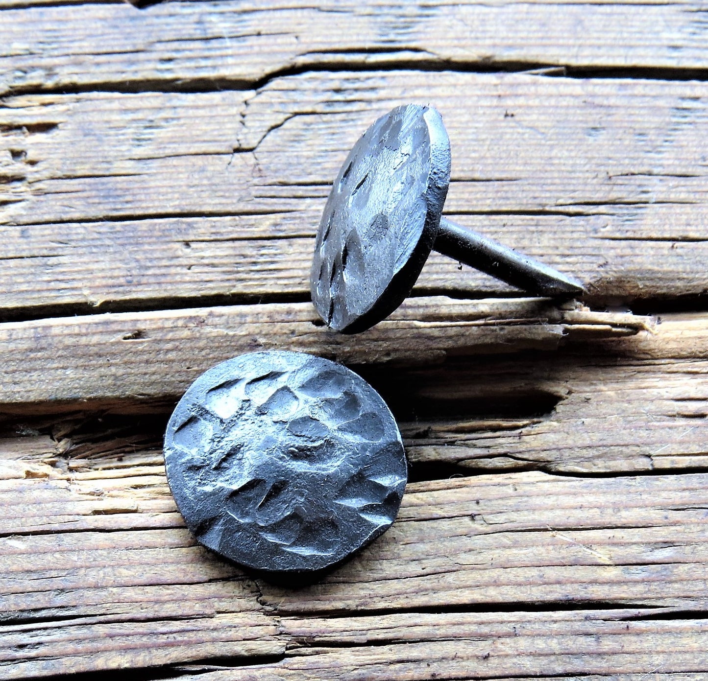 3/4" Round Distressed Head Nail
