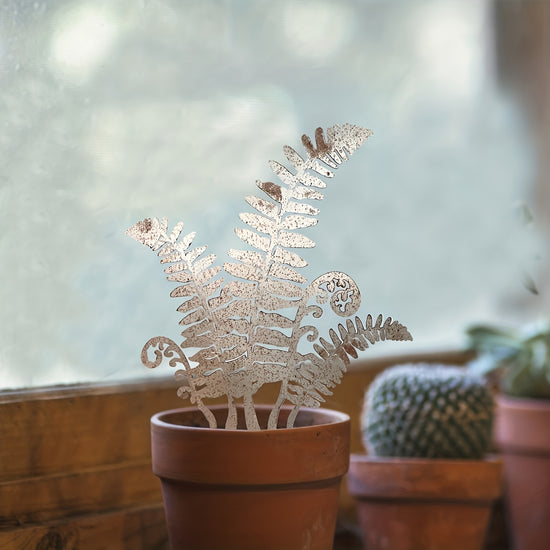 Load image into Gallery viewer, Rusty Fern Garden Stakes
