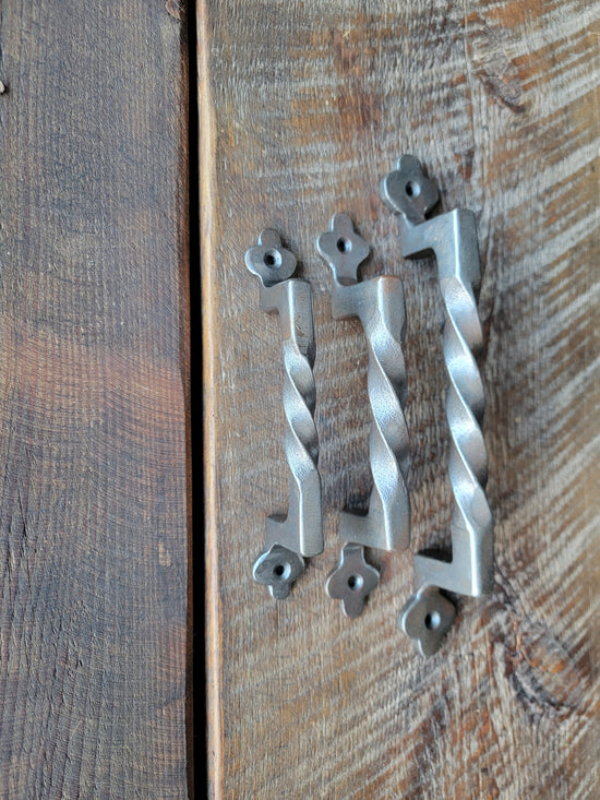 Mediterranean Iron Cabinet Handle