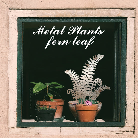 Load image into Gallery viewer, Rusty Fern Garden Stakes

