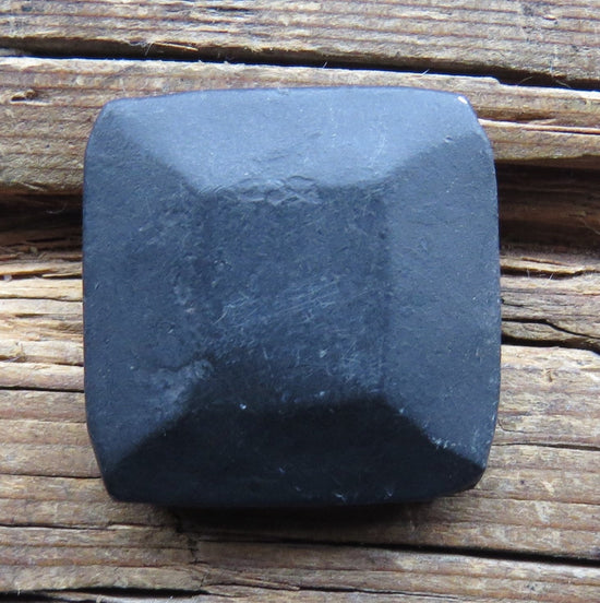 Bulk Box 3/4" Square Plateau Hammered Head Nail in Black (QTY 100)