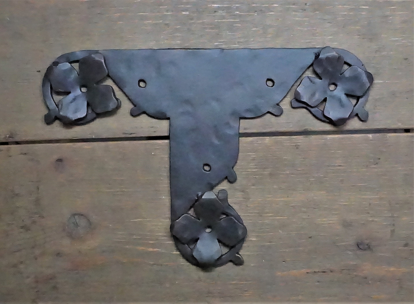 Load image into Gallery viewer, Mid-Century Revival Iron T Face Plate
