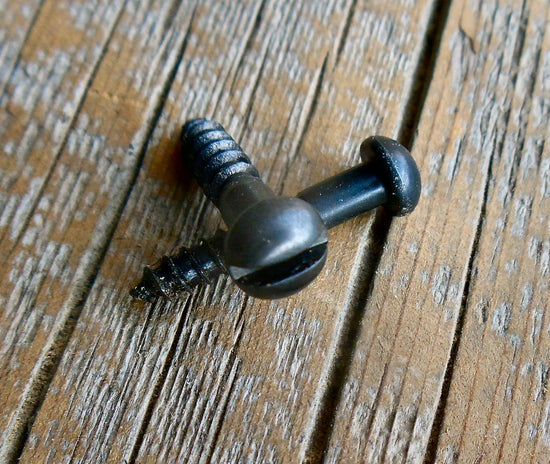 Tornillo de cabeza de burbuja ranurada de restauración antigua n.º 4