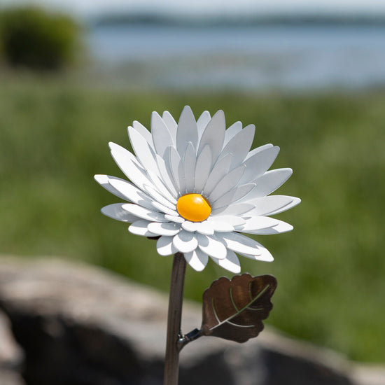 Wrought Iron Daisy Sculptures & Statues Gift
