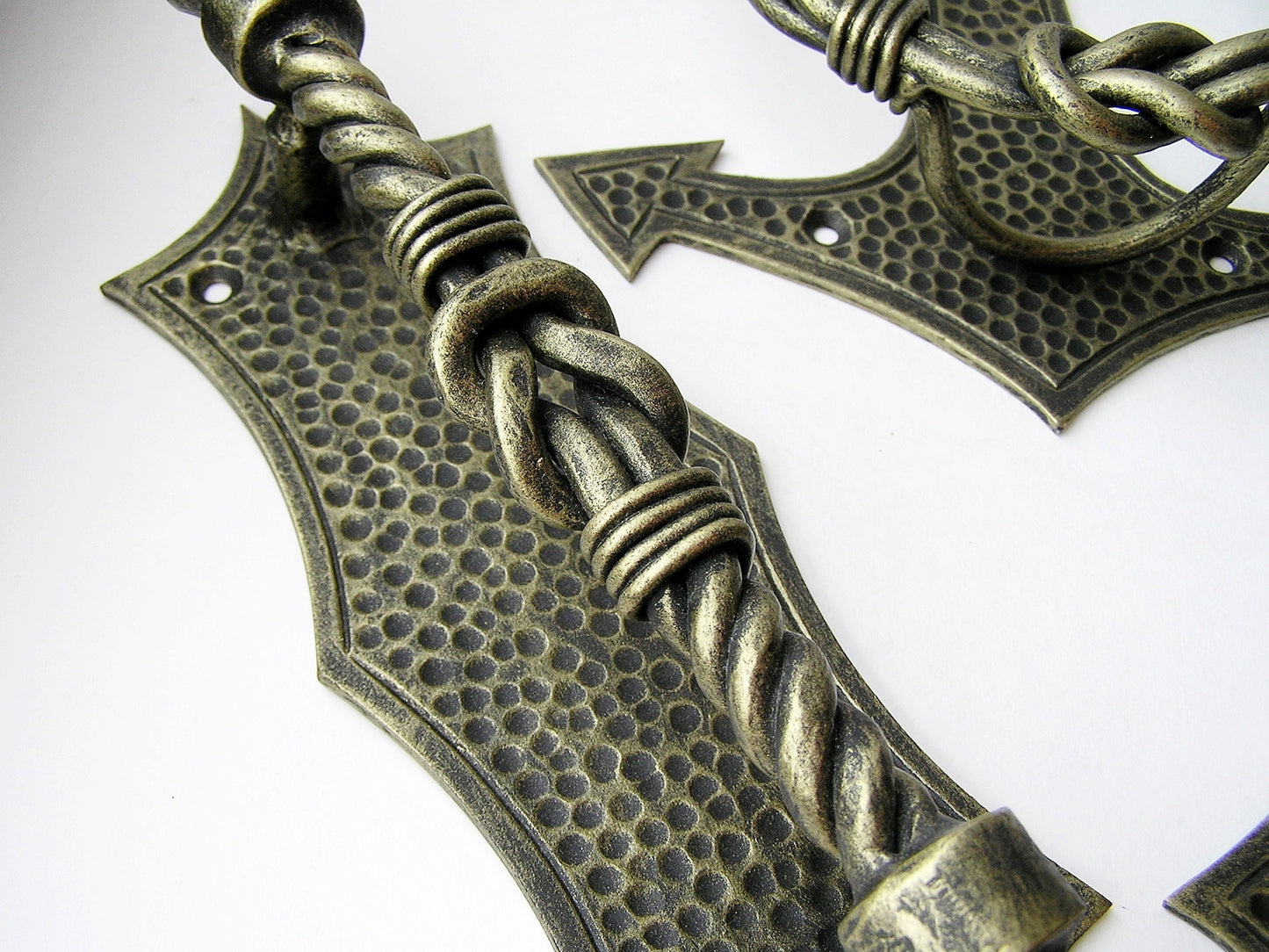 Knot of Hercules wrought iron door handles in gold Door Knobs & Handles