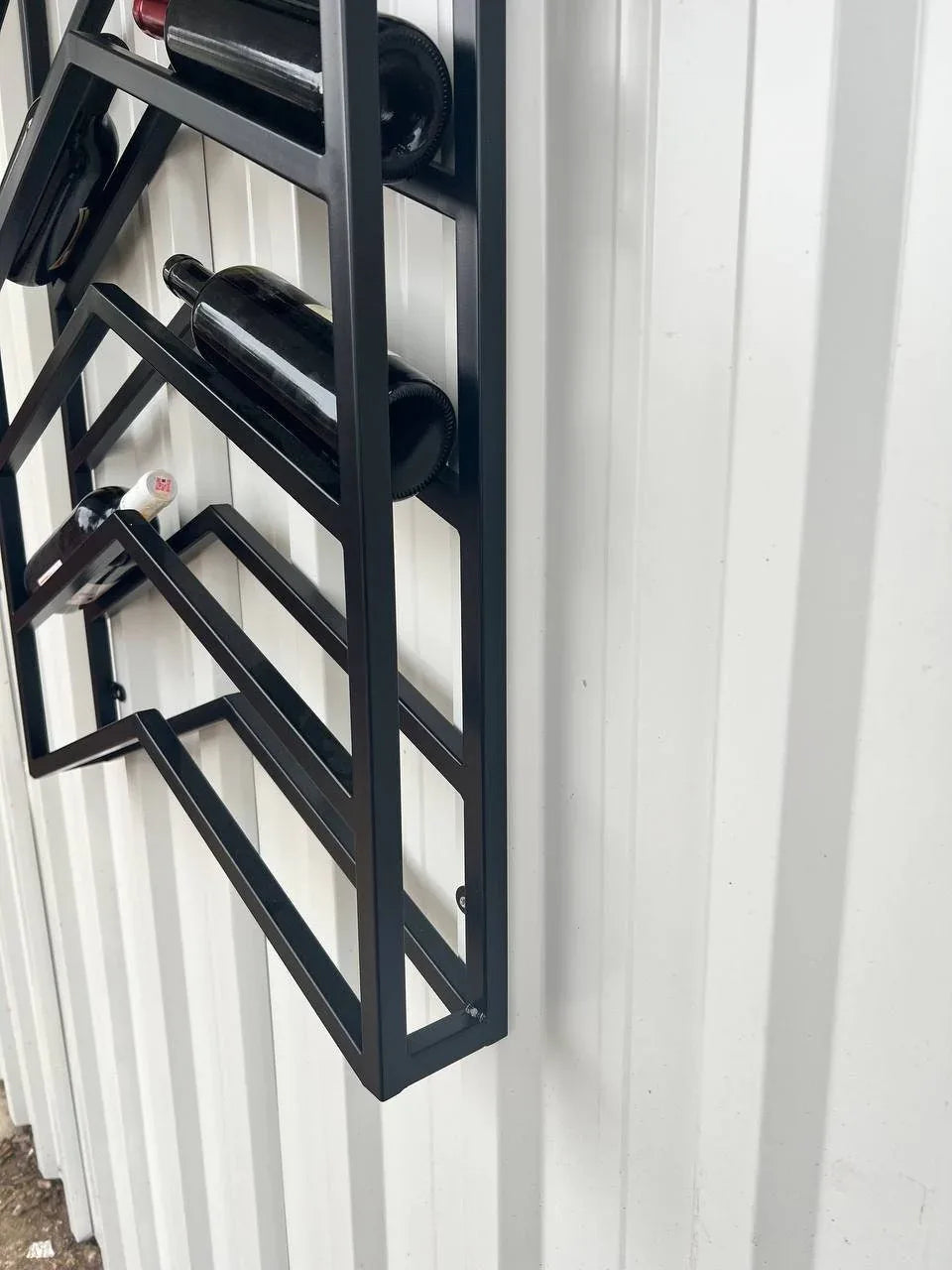 Wine Lover's Dream: Wall-Mounted Metal Wine Rack with 12-Bottle Capaci ...