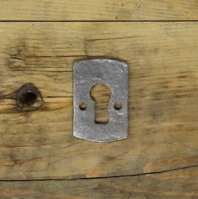 HE-166 Simple Iron Key Hole Plate