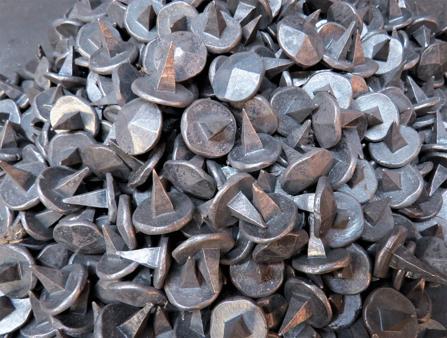 Load image into Gallery viewer, 1 1/2&amp;quot; Rough Lot of 100 Clavos / Decorative Nail Heads
