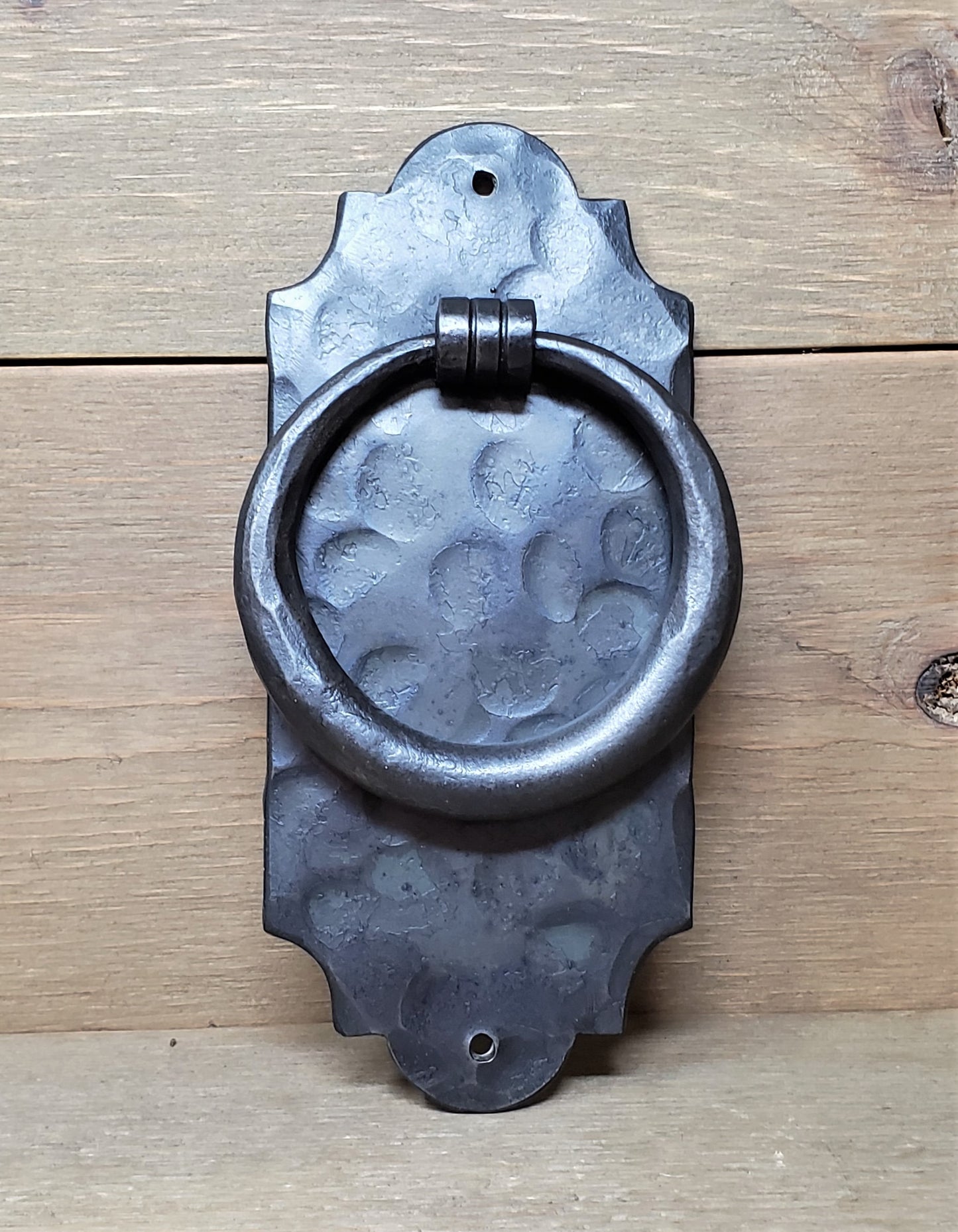 Aldaba de puerta de hierro clásico/tirador de anillo