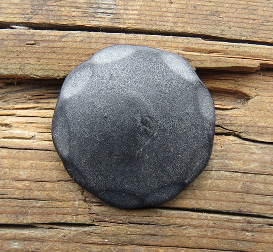 Load image into Gallery viewer, 3/4&amp;quot; Round Hammered Edge Nail
