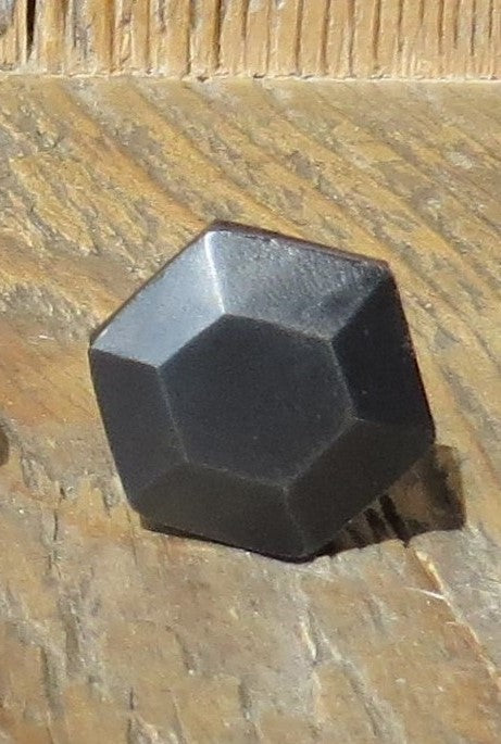 Perno de cabeza hexagonal piramidal de 5/16" de diámetro