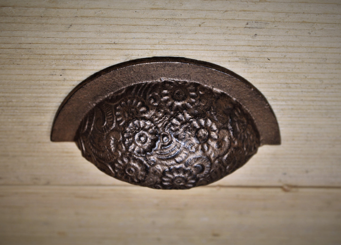 Floral Embossed Cup Pull