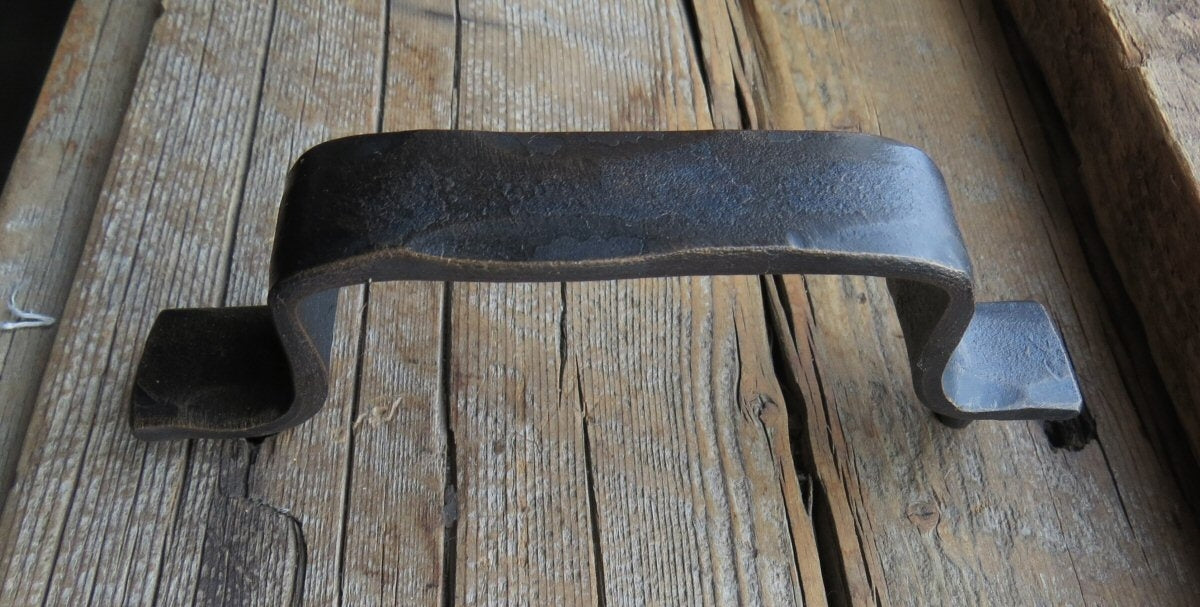 HCH-316 Early American Iron Cabinet Handle
