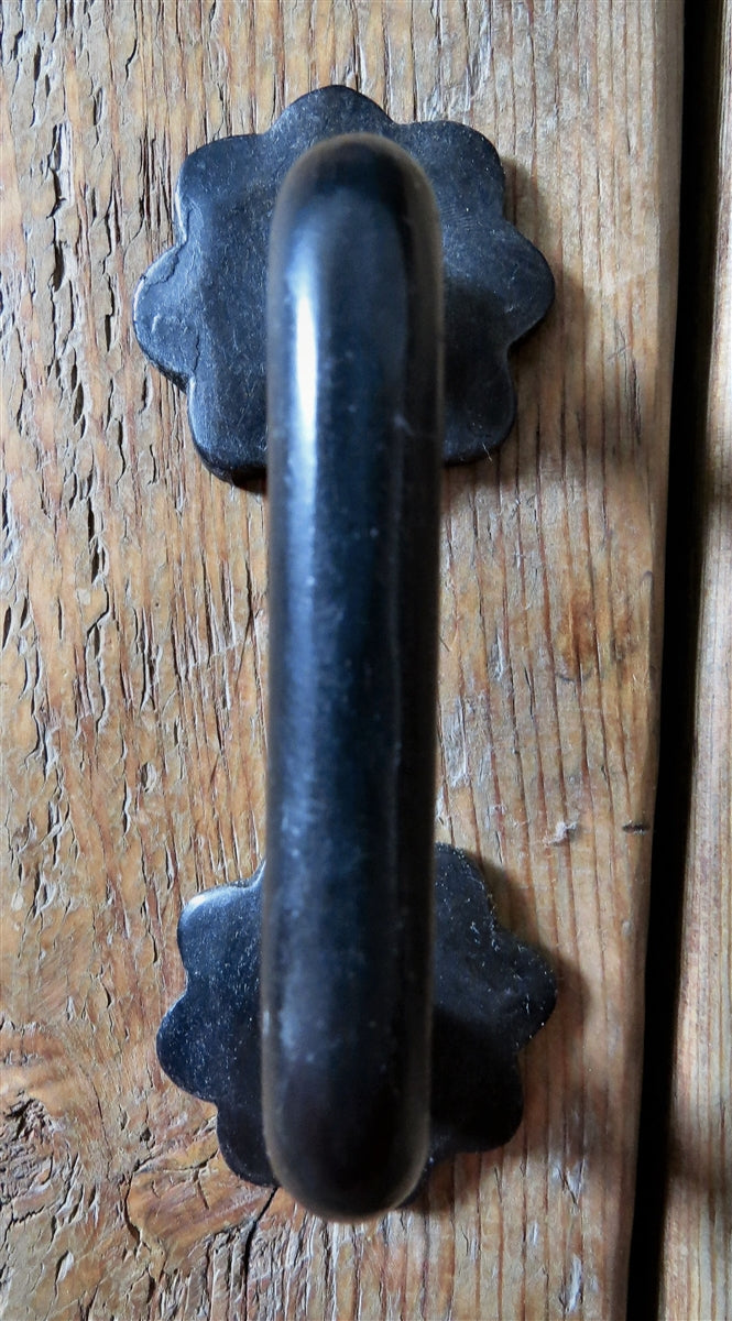 Load image into Gallery viewer, HCH-339 German Castle Iron Cabinet Handle
