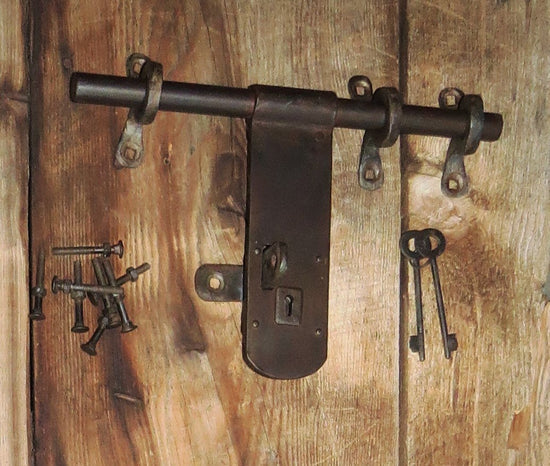 Load image into Gallery viewer, HL-336 Authentic Old World Iron Latch Large
