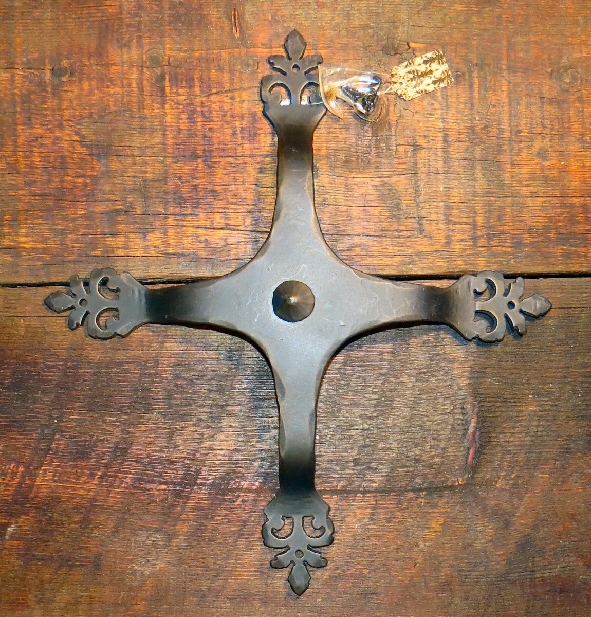 Roman Acanthus Iron Speakeasy Grill