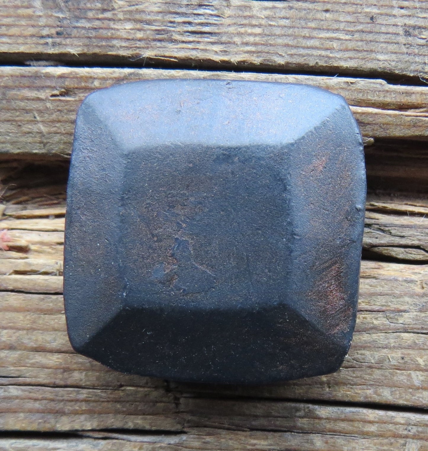 Load image into Gallery viewer, 3/4&amp;quot; Square Plateau Hammered Head Nail
