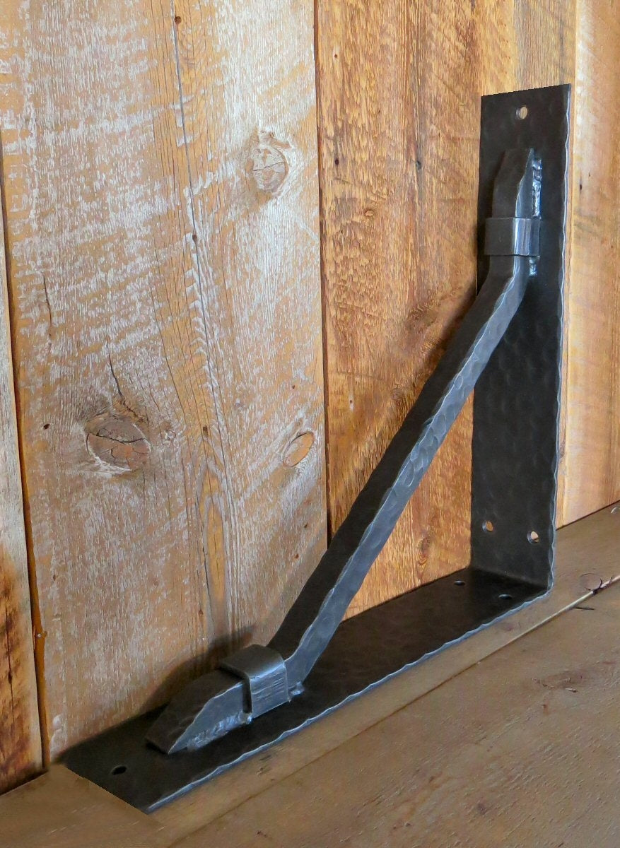 Load image into Gallery viewer, WCC-347 Scandinavian Iron Corbel

