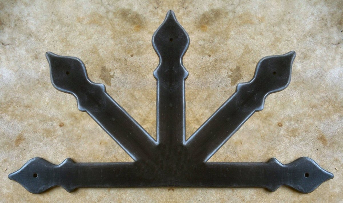 Cottage Iron Center Plate