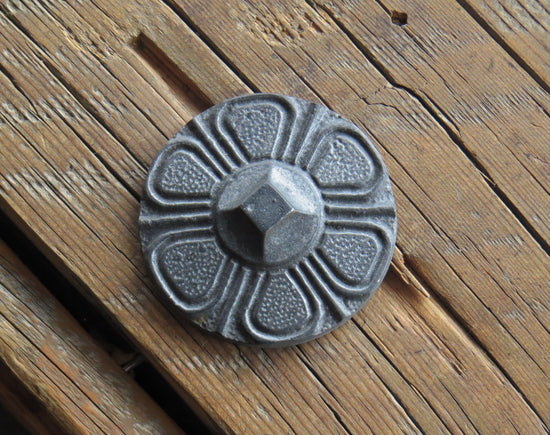 Load image into Gallery viewer, 2 1/8&amp;quot; Round Embossed Iron Nail
