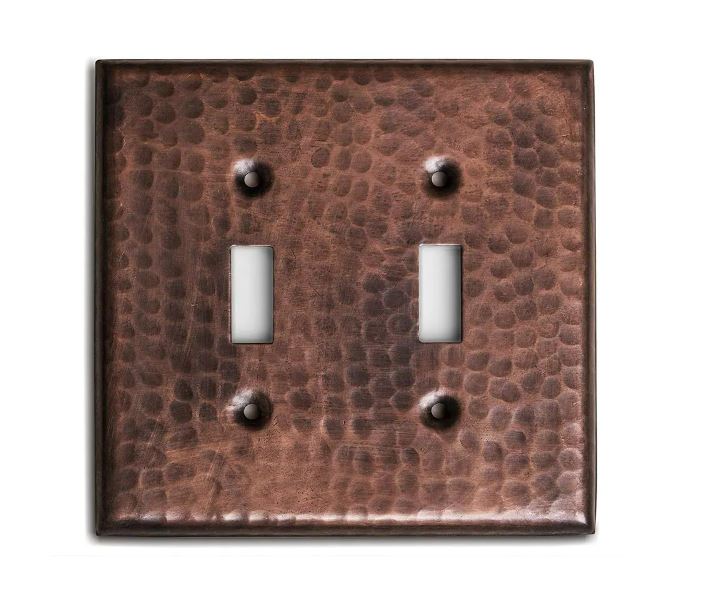 Couvercle de plaque à double interrupteur martelé en cuivre massif