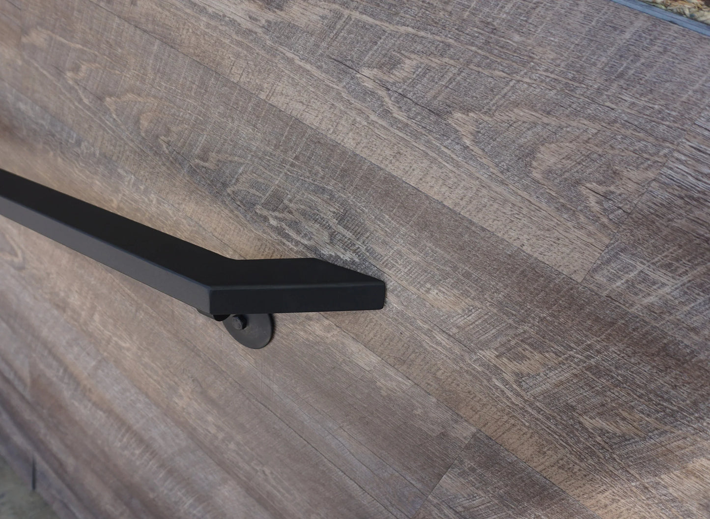 Modern Flat Bar Wrought Iron Handrail with Angled End