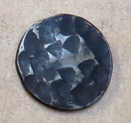 1 1/4" Round Distressed Head Nail