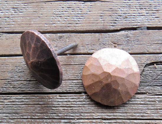 Load image into Gallery viewer, 1&amp;quot; Hammered Round Head Solid Copper Nail
