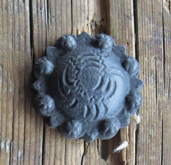 Load image into Gallery viewer, 1 5/8&amp;quot; Western Concho Iron Nail
